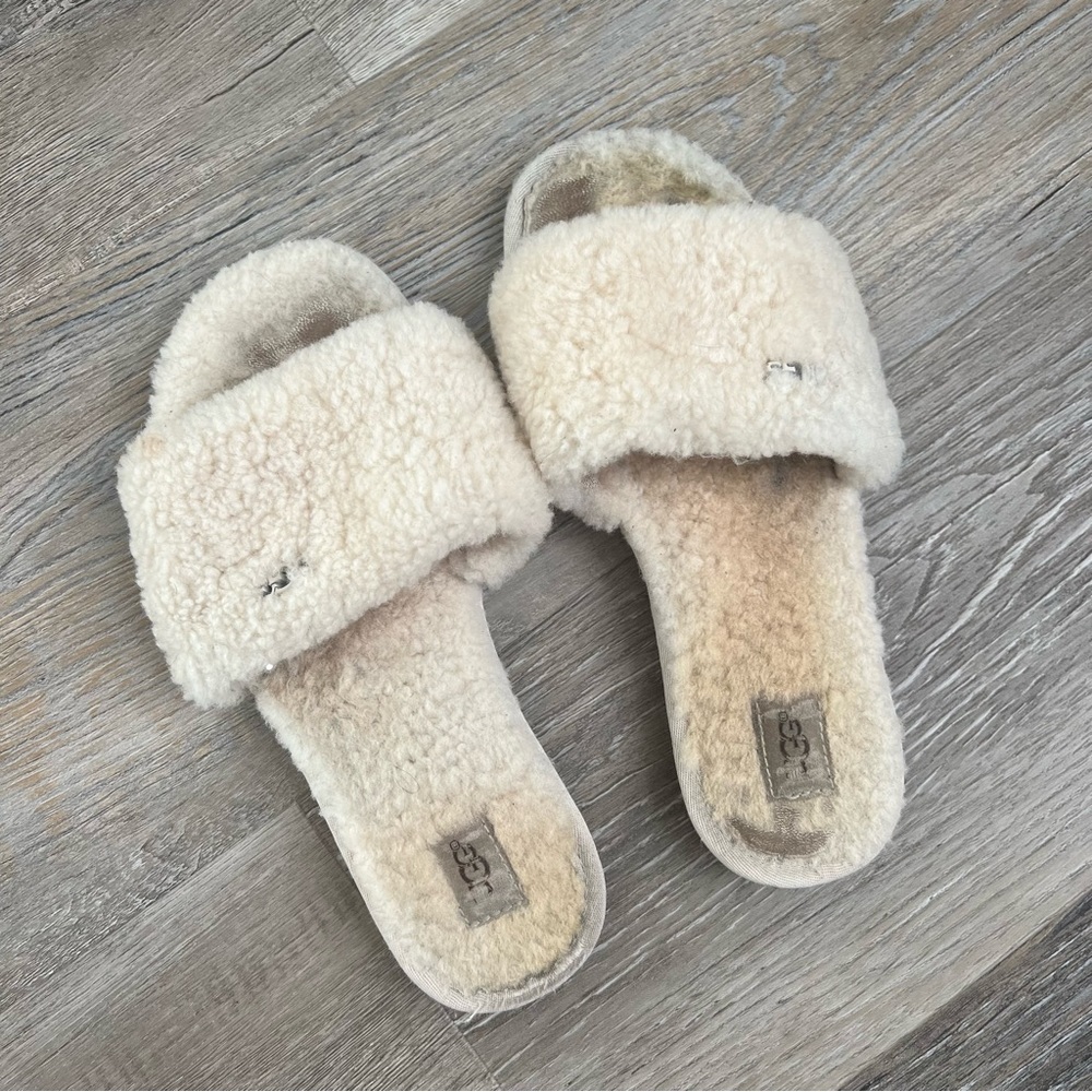 UGG Sherpa mules / slides